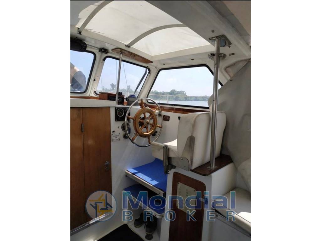 Automarine Tortuga 27