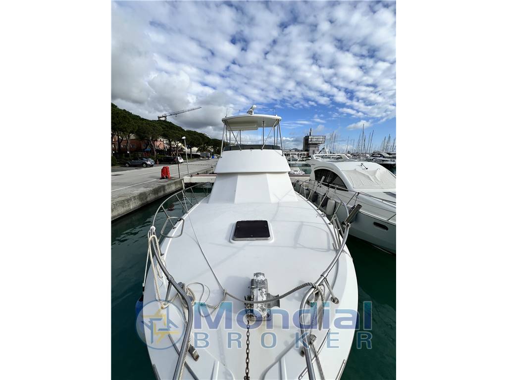 Hatteras 38'