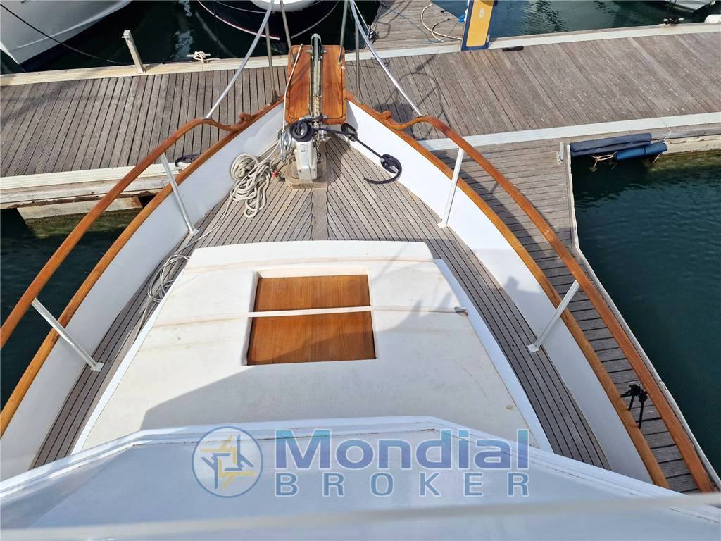 Grand banks 32