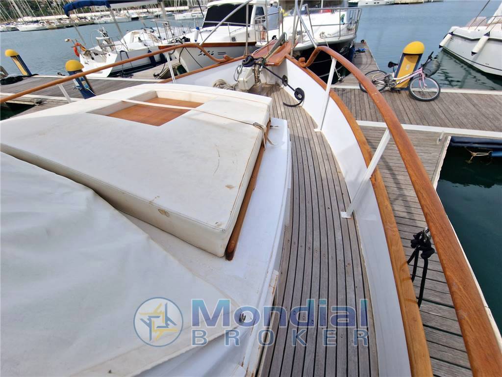 Grand banks 32