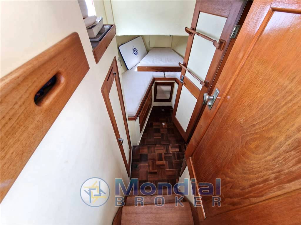 Grand banks 32