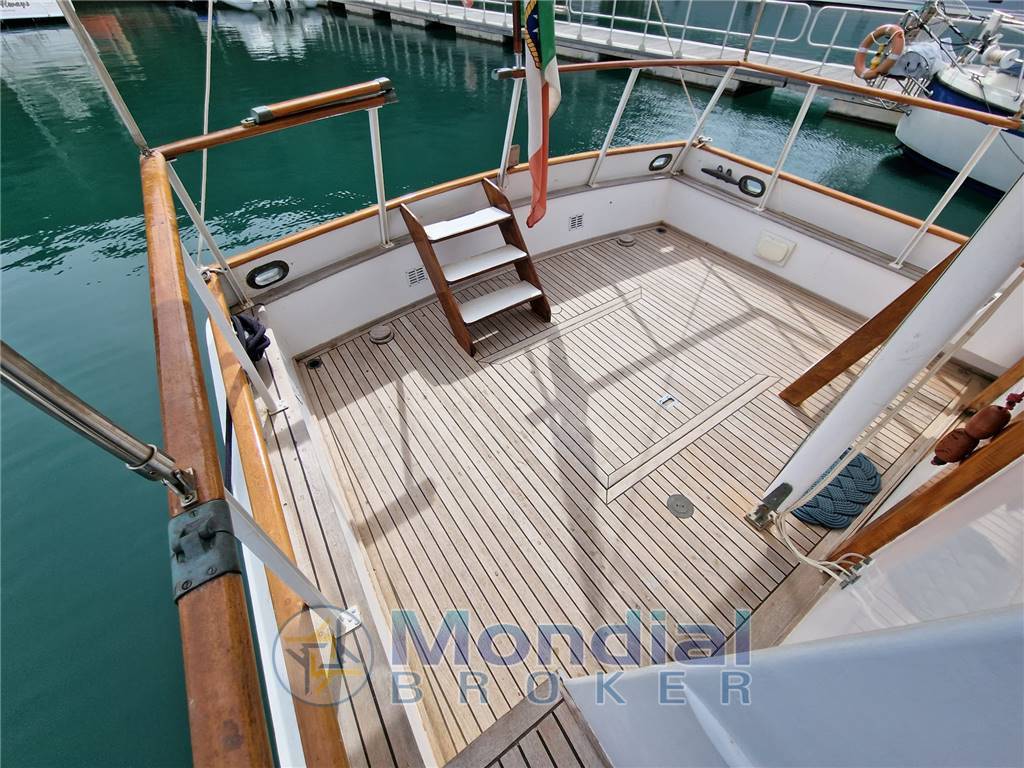 Grand banks 32