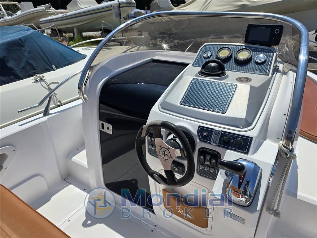 Ranieri Shadow 26