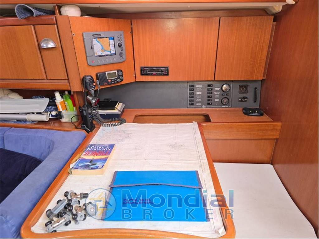 Dufour yacht 385 grand large
