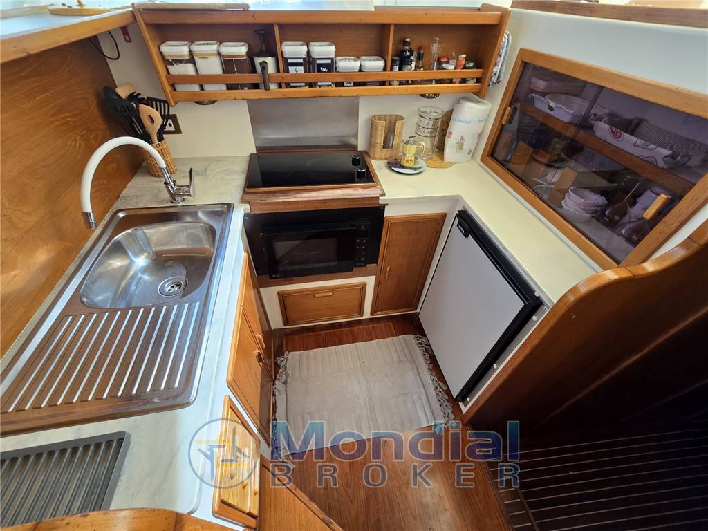 Riviera aus 35 fly blue water