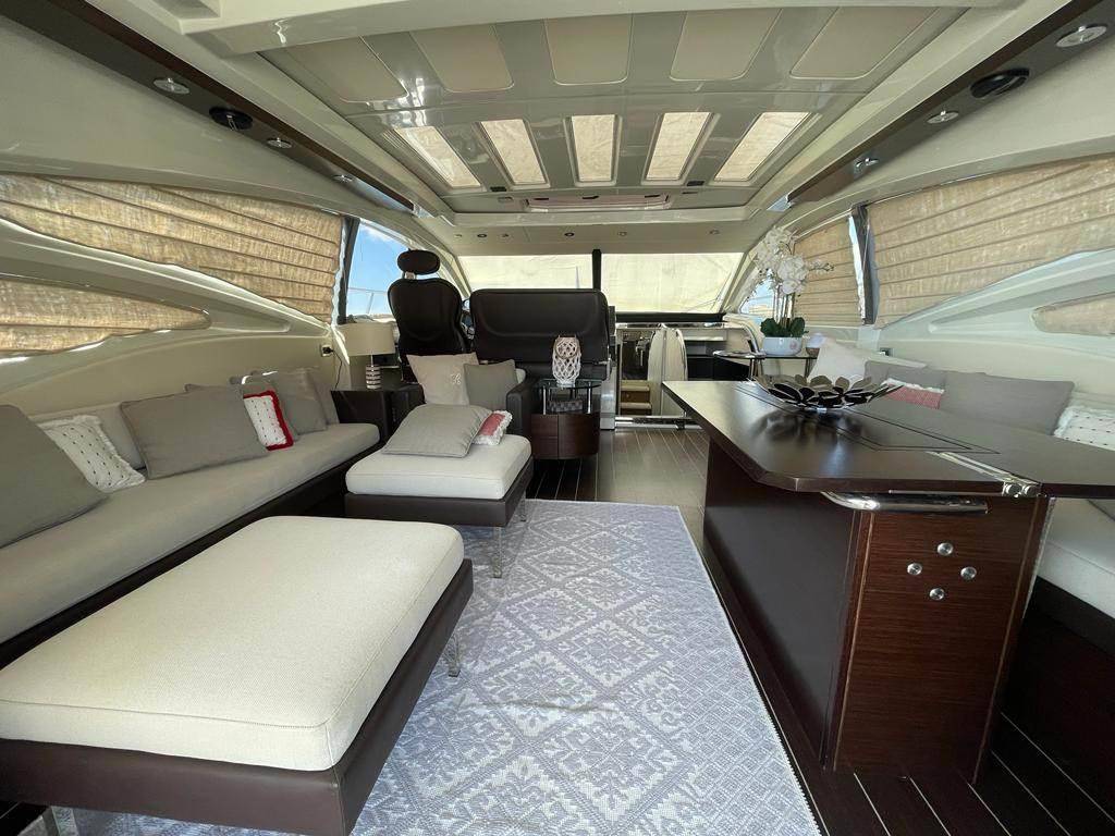 Azimut 68s