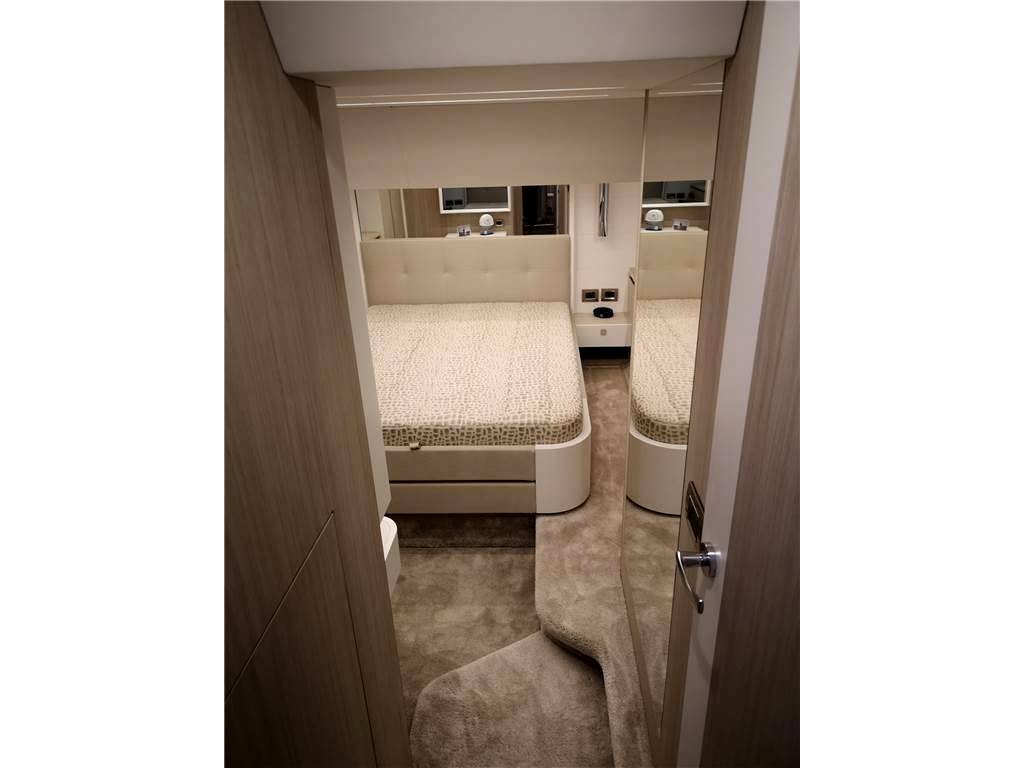 Cranchi E 52s