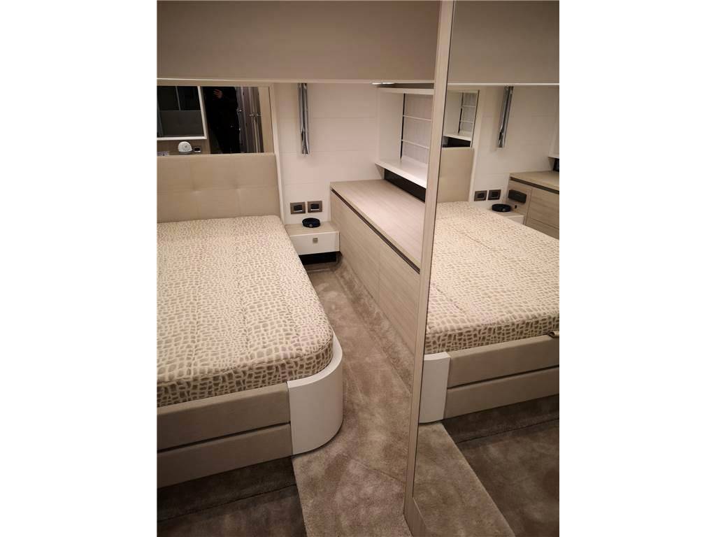 Cranchi E 52s