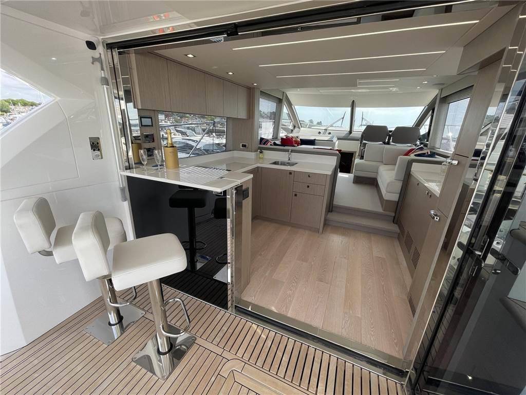 Sunseeker Manhattan 52