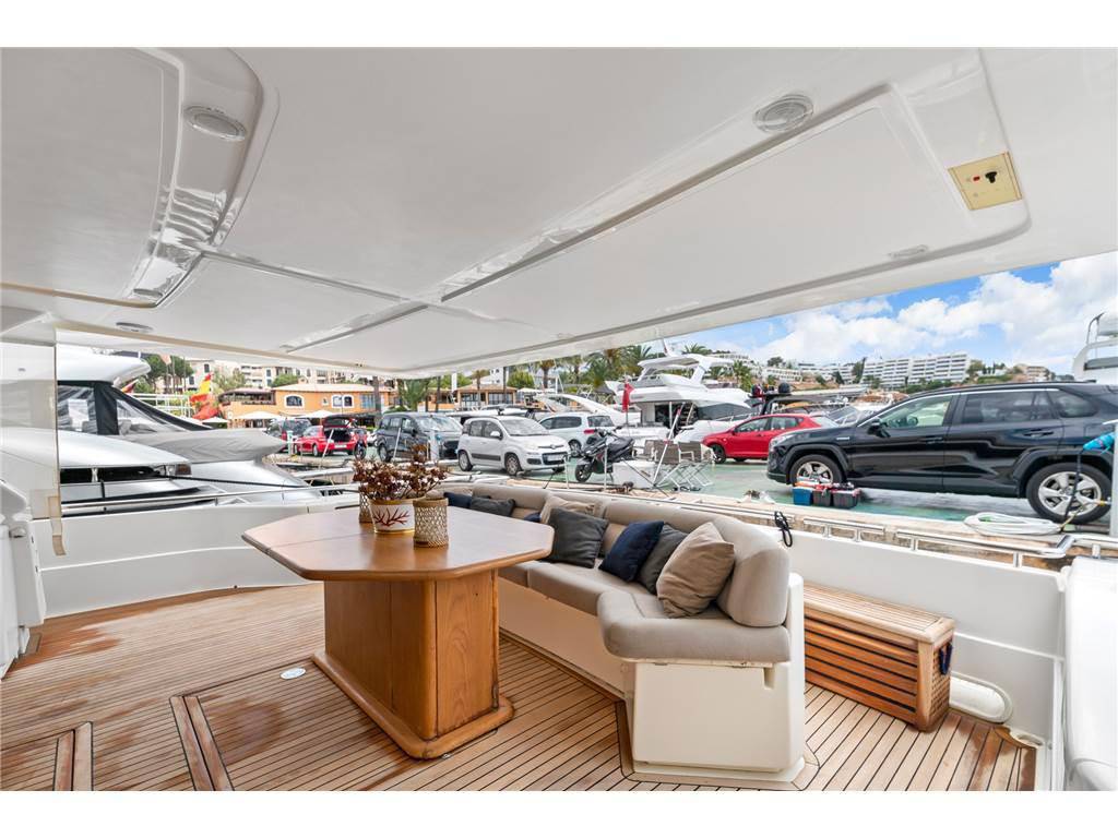 Ferretti yachts Ferretti 810