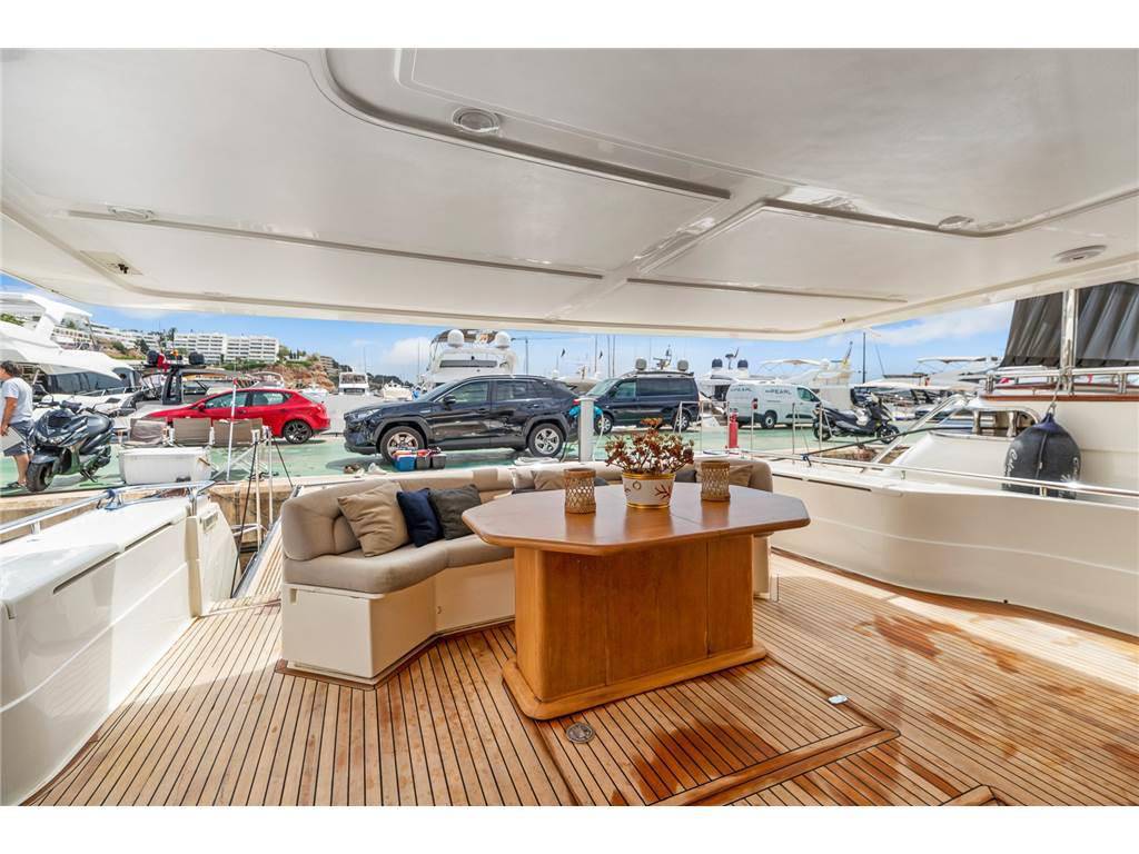 Ferretti yachts Ferretti 810