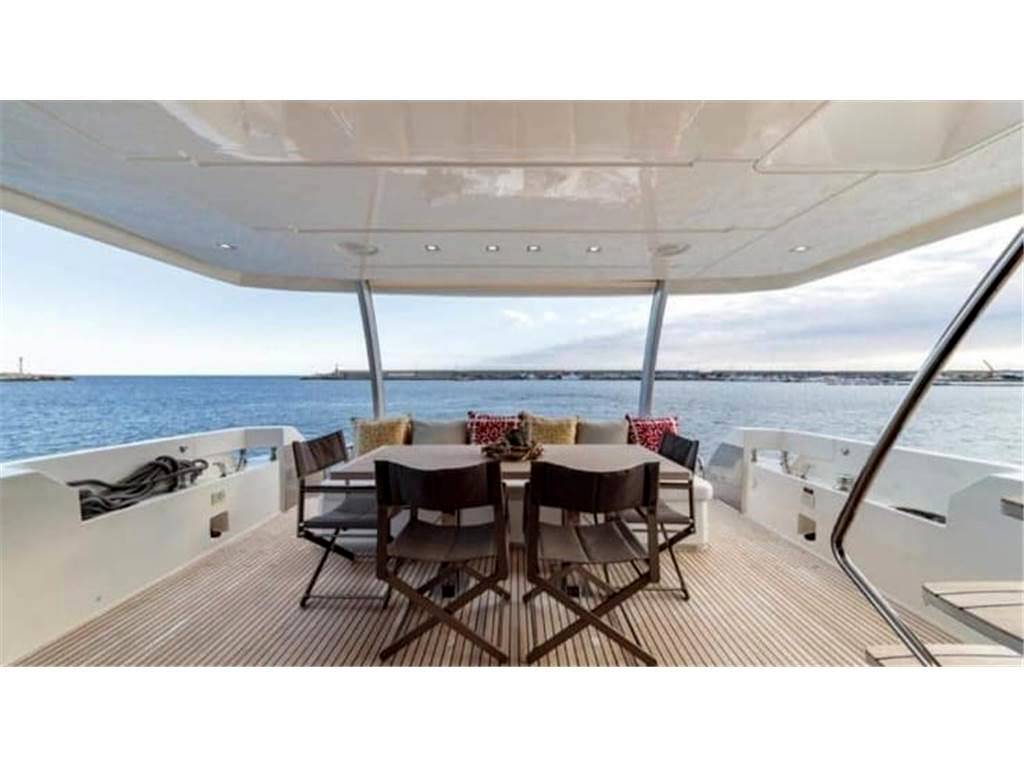 Prestige 750