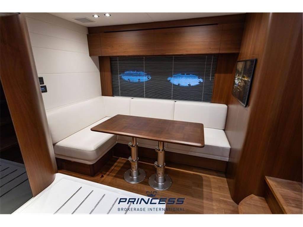 Princess yachts V 48