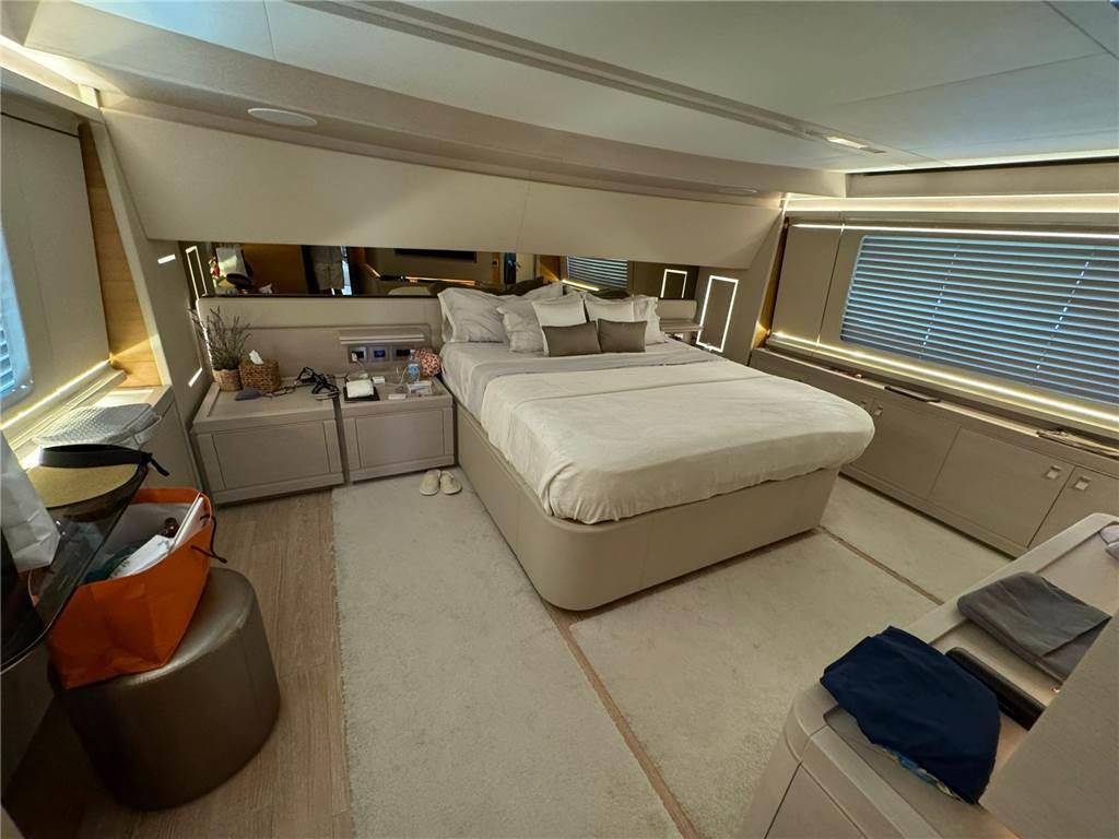 Custom line Navetta 28