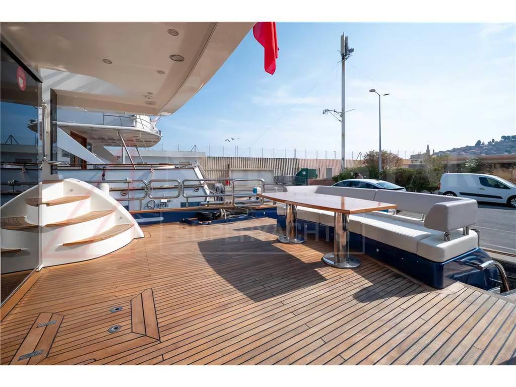 Azimut Magellano 74