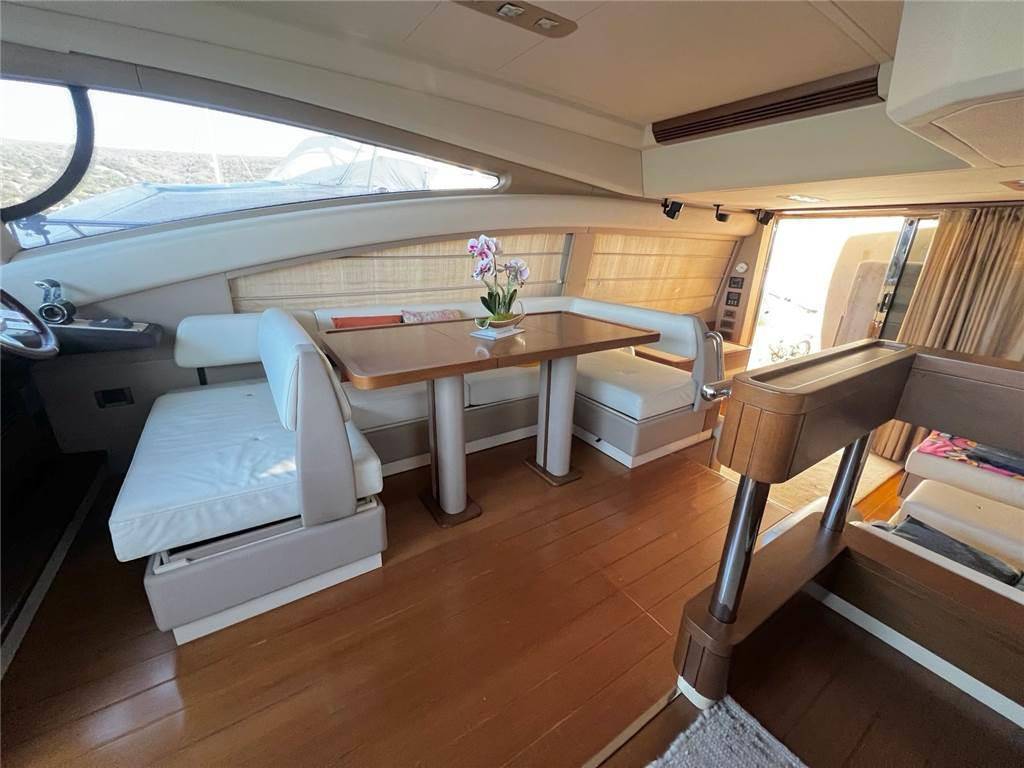 Azimut 54 flybridge