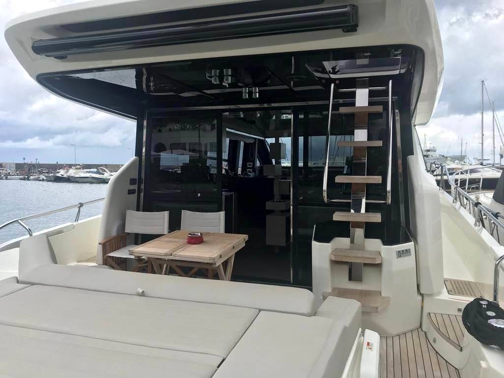 Cranchi E 52s