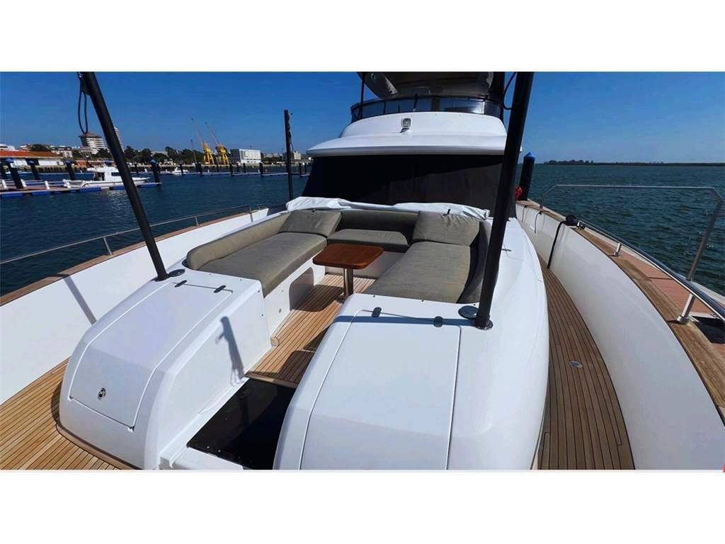 Azimut Magellano 66evo