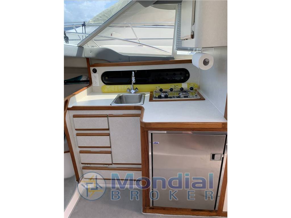 Blackfin yacht corp. 29' flybridge