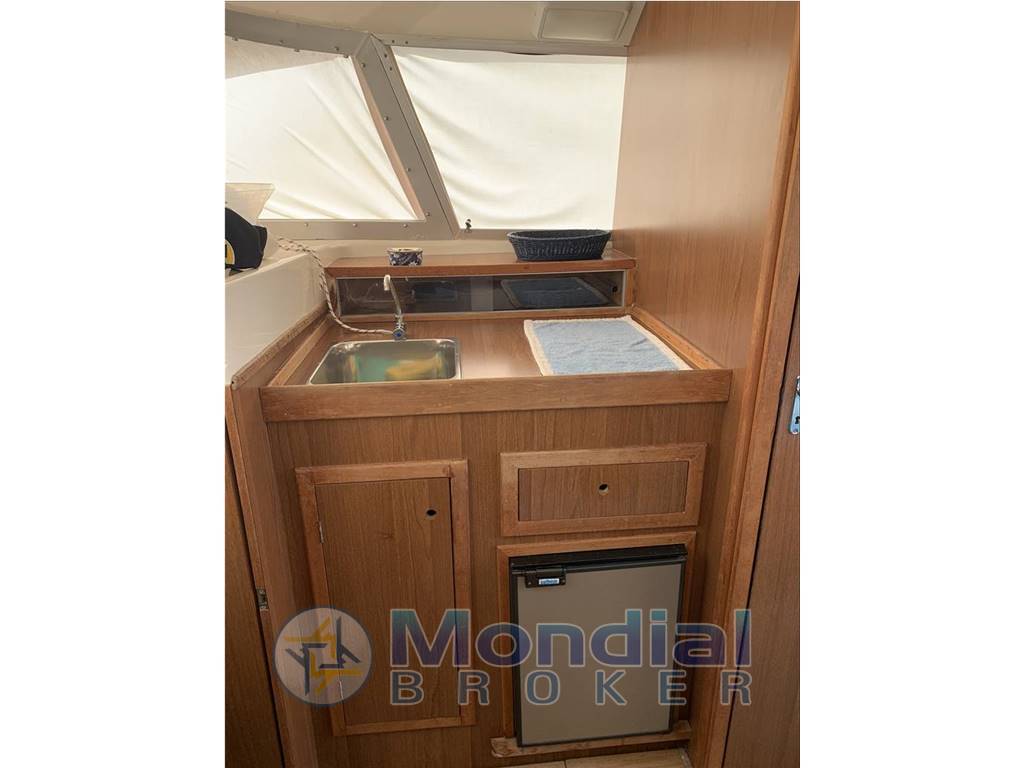 Bertram yacht 31' sport fisherman