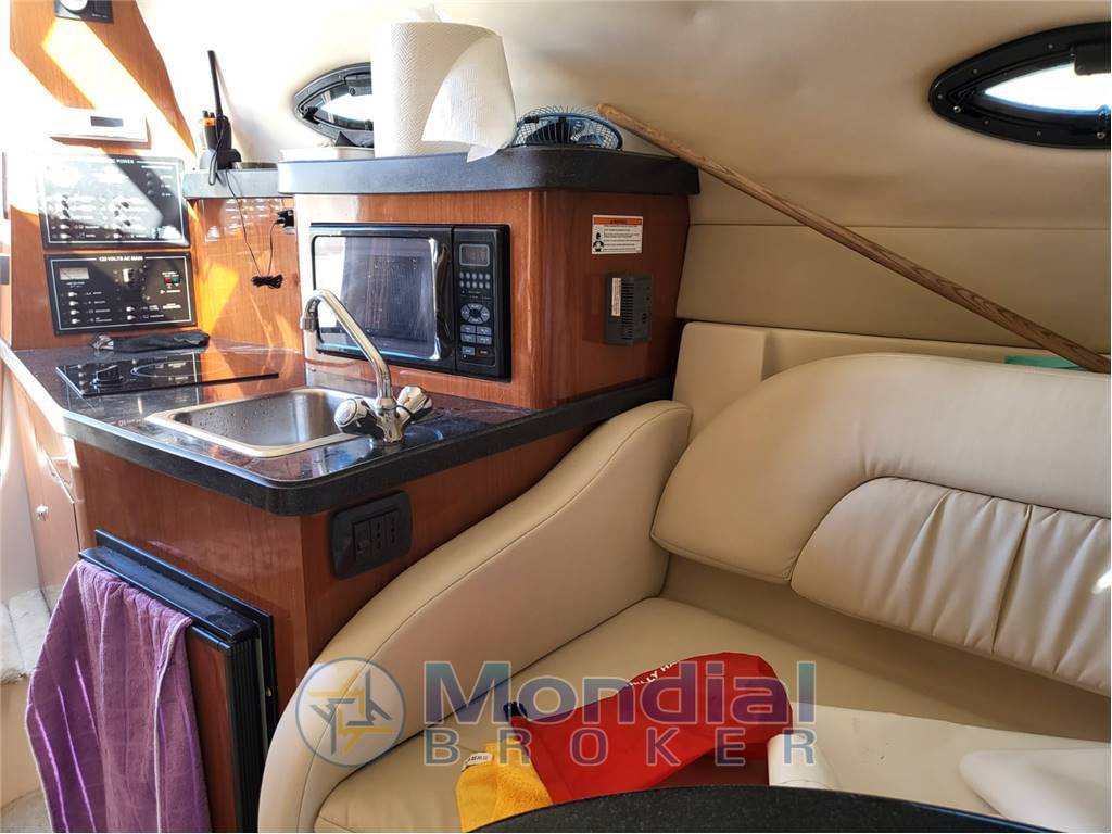 Regal 2665 commodore
