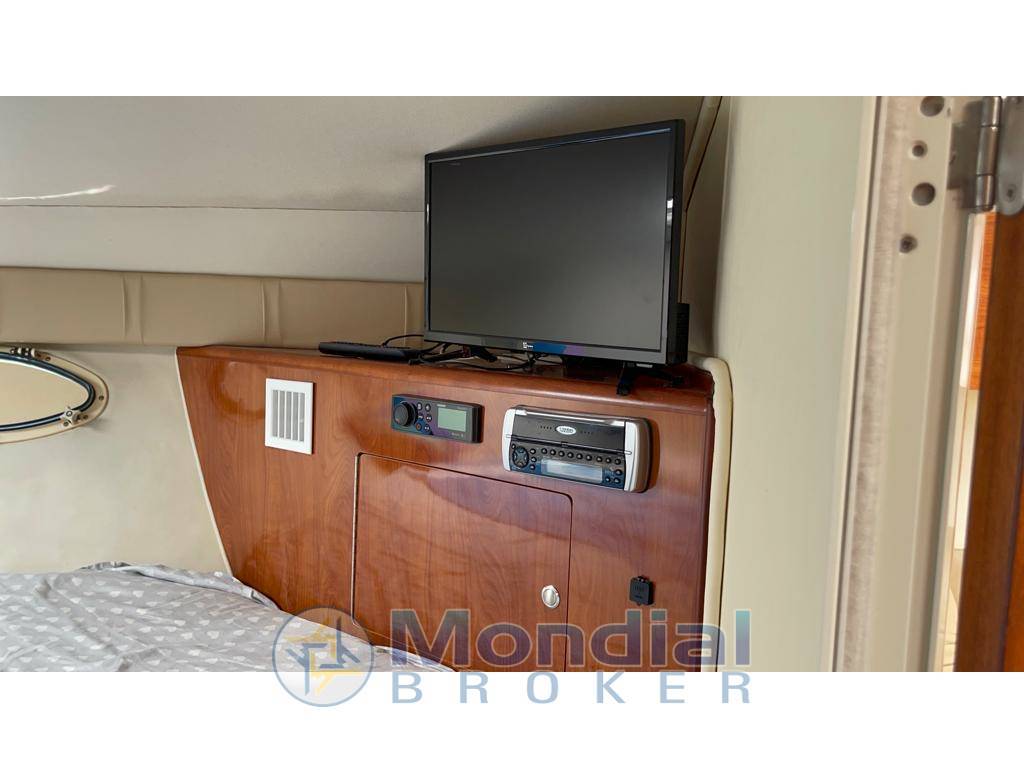 Larson boats Cabrio 330