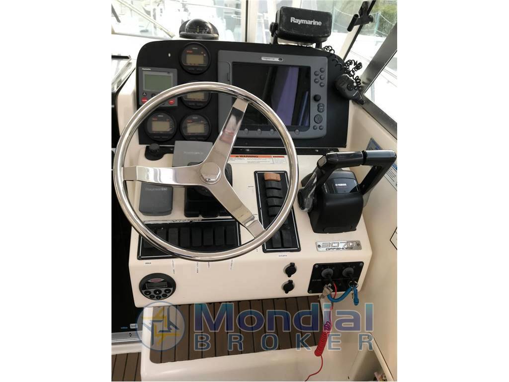Pursuit 3070