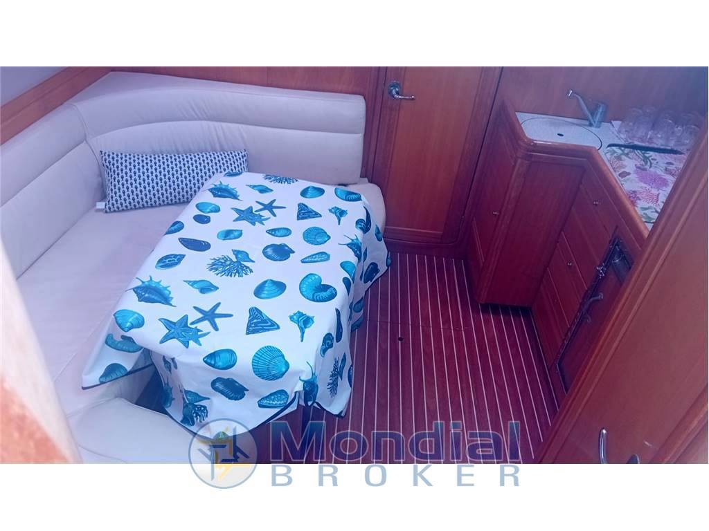 Bavaria 33