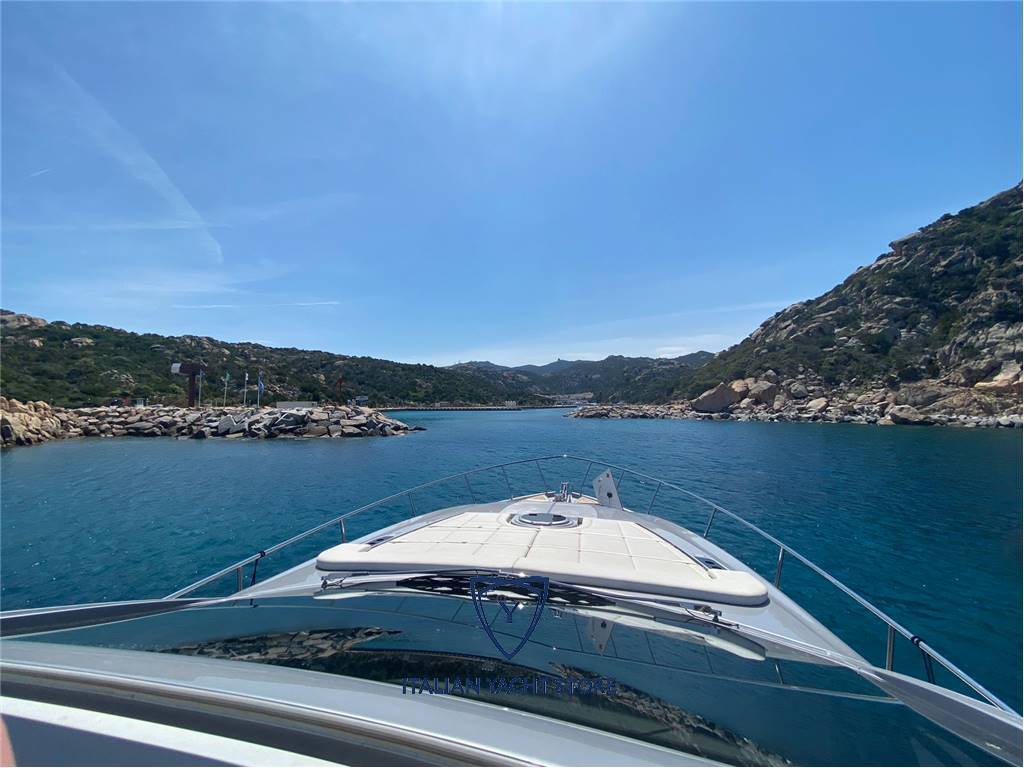 Pershing 62