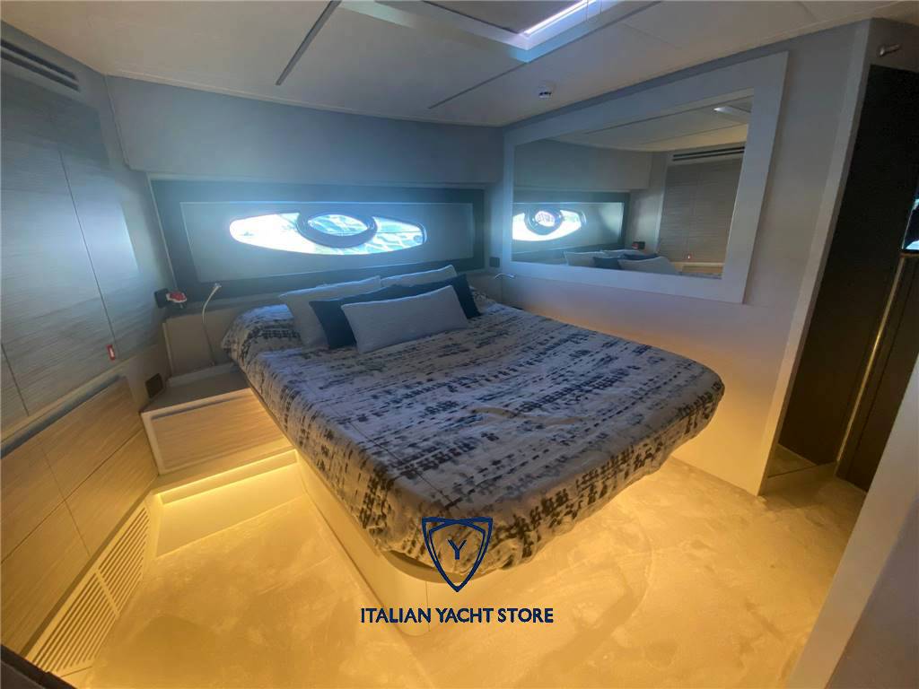 Pershing 62