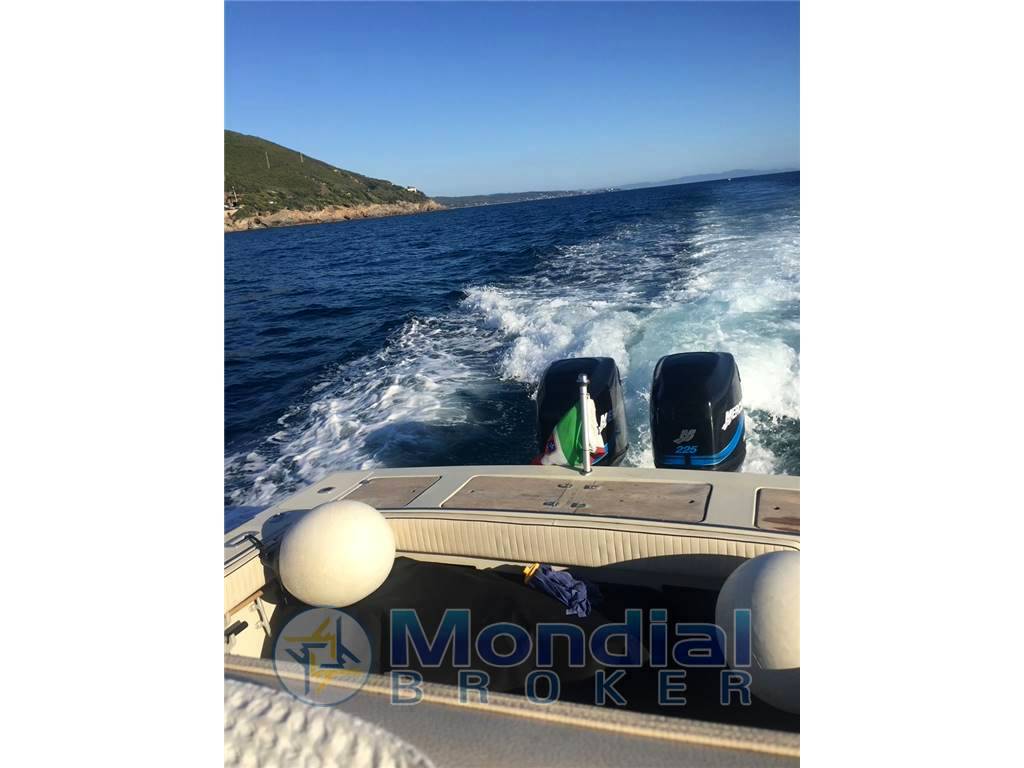 Boston whaler Boston 27 full cabin