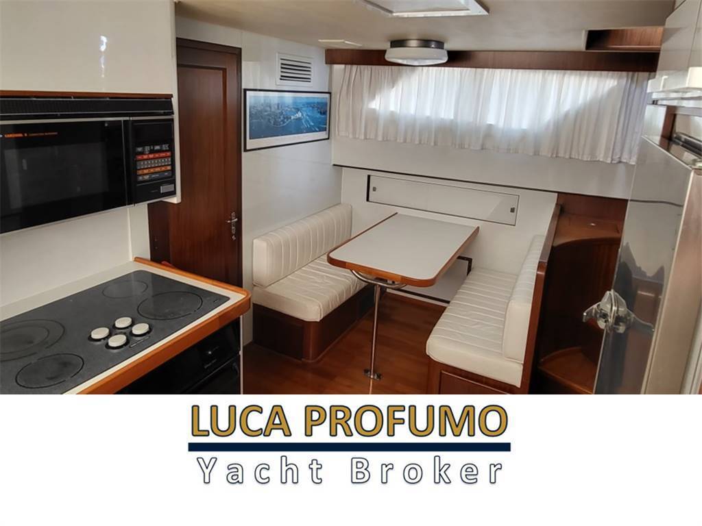 Hatteras 67 cmy