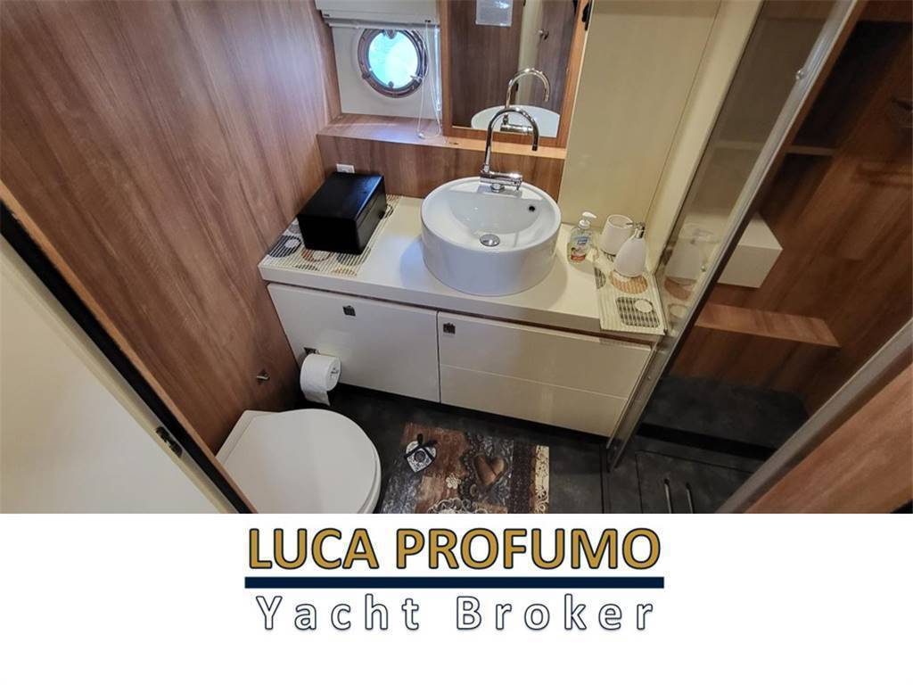 Cranchi T43 eco trawler 43