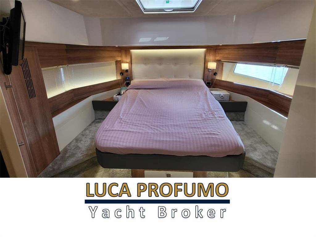 Cranchi T43 eco trawler 43