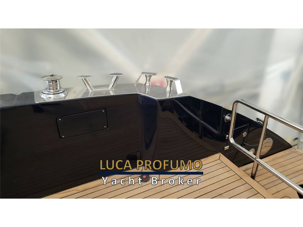 Austin parker Ibiza 44 outboard