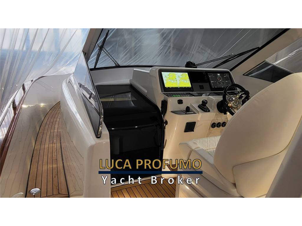 Austin parker Ibiza 44 outboard