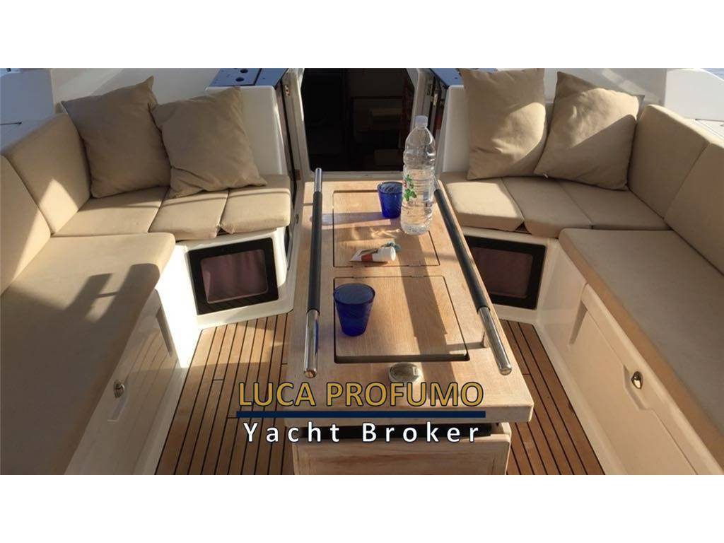 Beneteau Oceanis 55 dock & go
