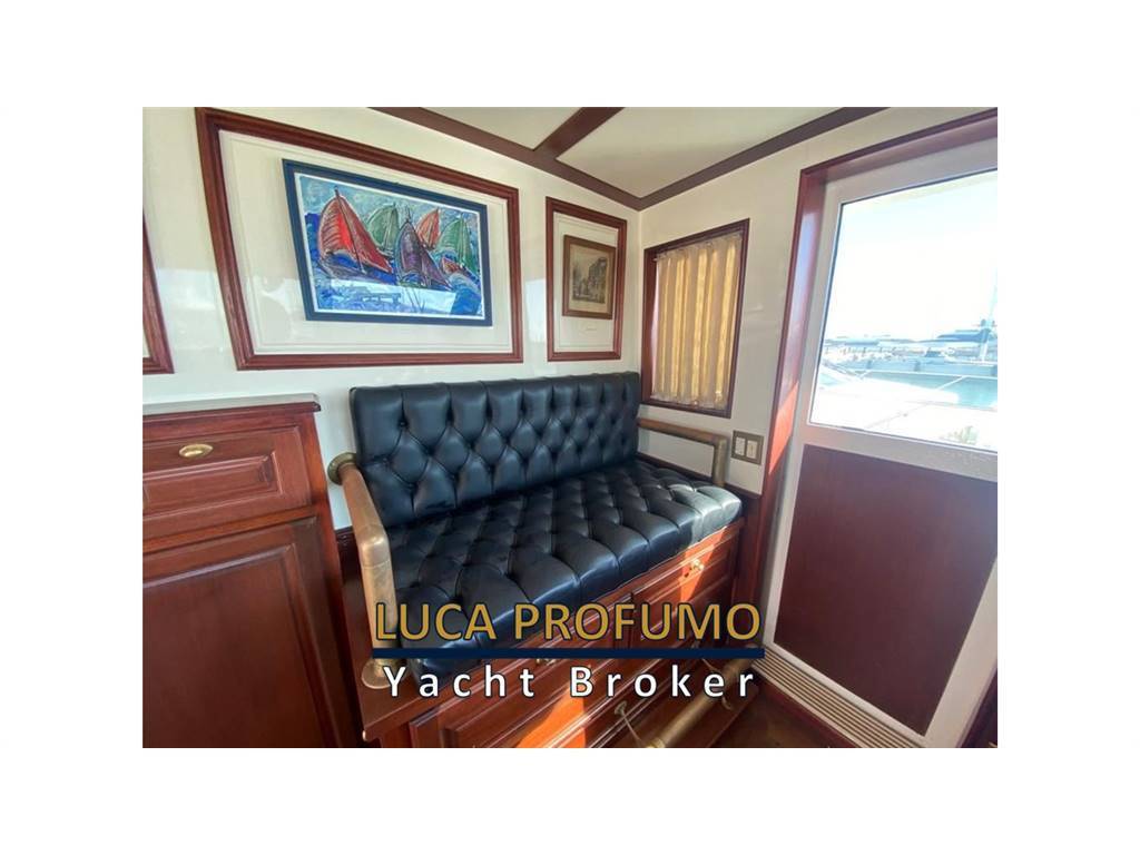 Hatteras 70 my
