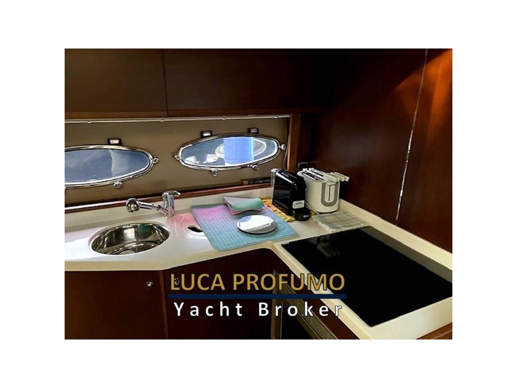 Princess yachts V45