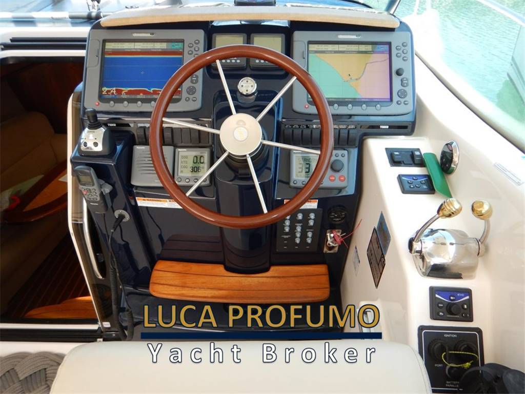 Tiara yachts 3900 sovran