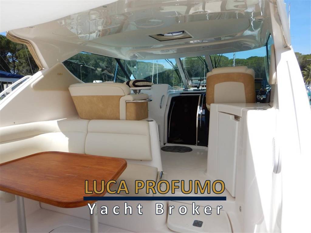 Tiara yachts 3900 sovran