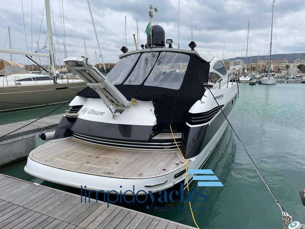 Pershing 50'