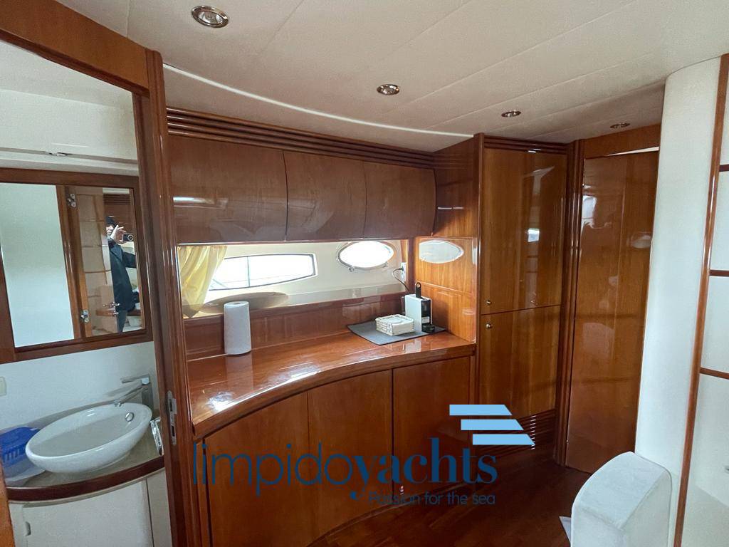 Pershing 50'