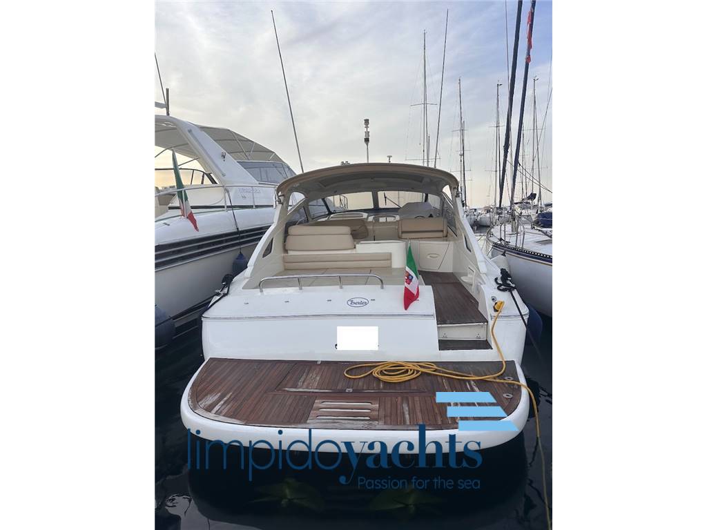 Cantieri di baia 48' flash
