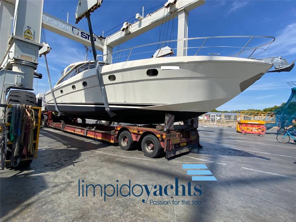 Cantieri di baia 48' flash