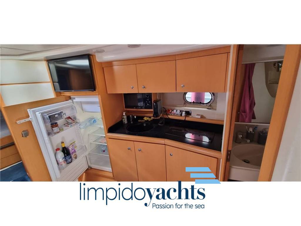 Cantieri di baia 48' flash