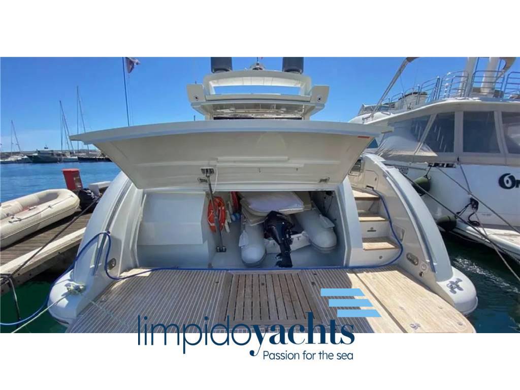 Azimut 68s