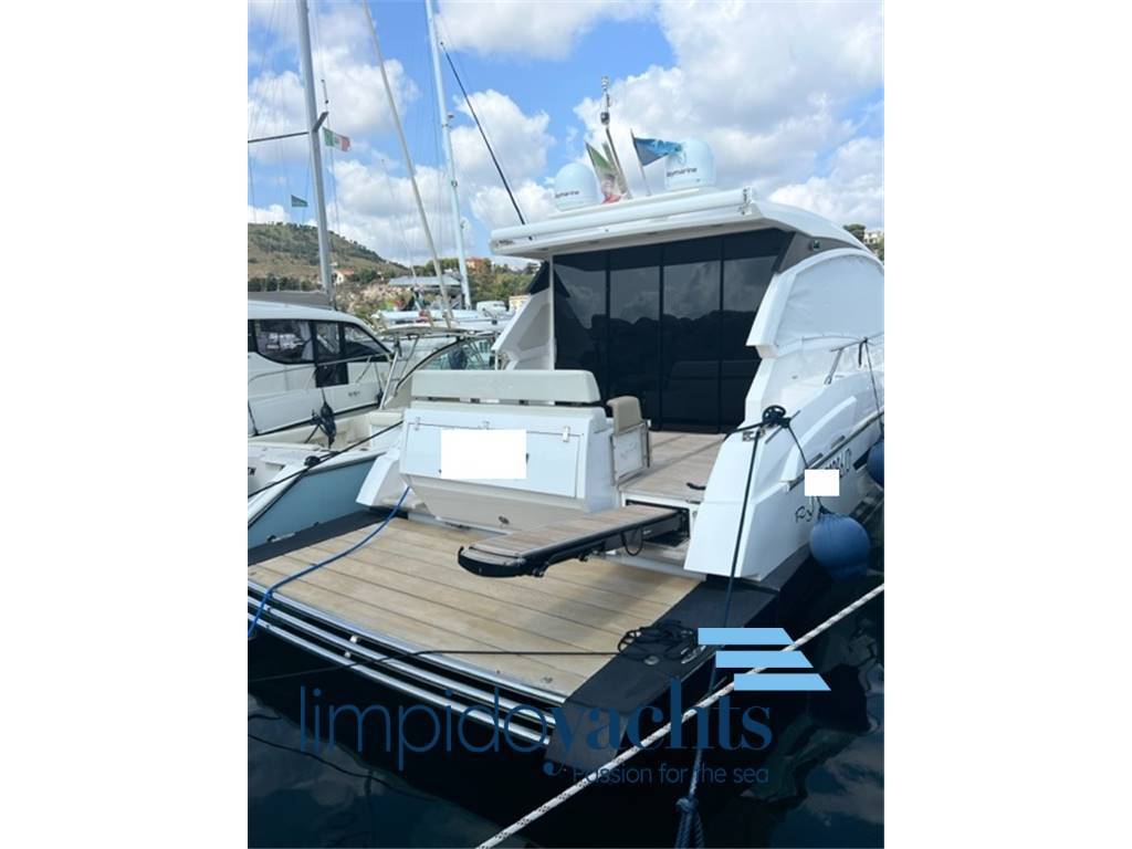 Rio yachts 44' colorado