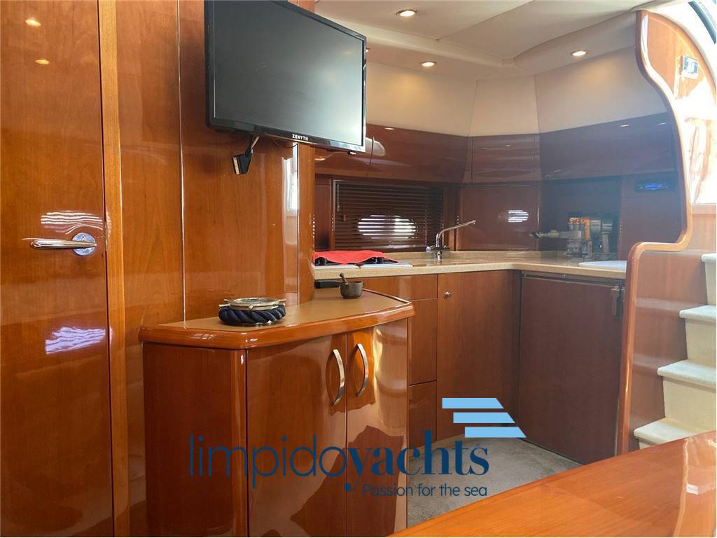 Princess yachts V42