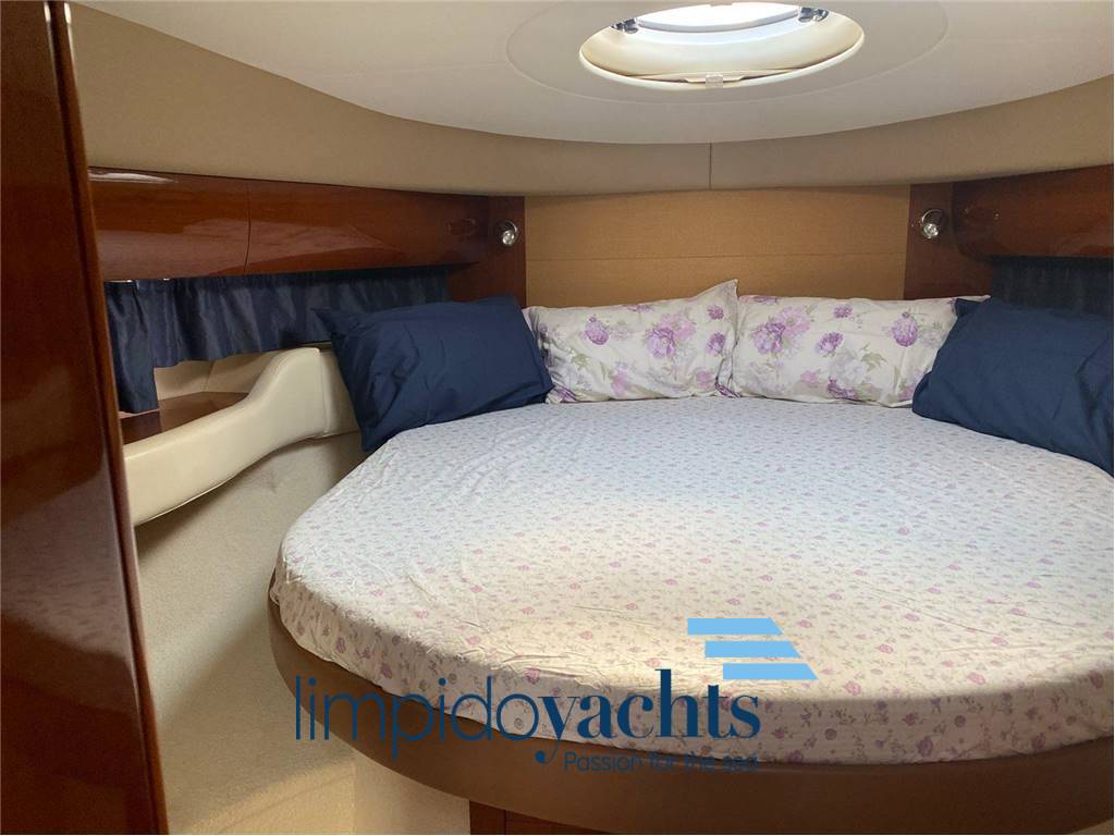 Princess yachts V42